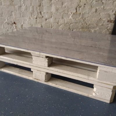 Pallet-pöytä, 2 kuormalavaa ilman akryylilevyä